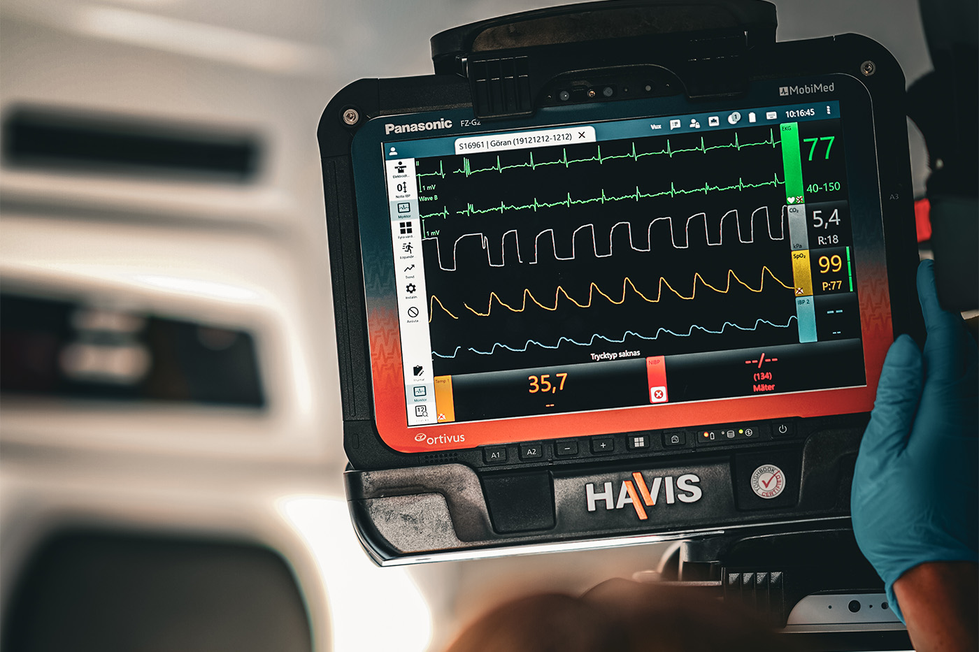 ambulanceforce using MobiMed monitor when there is an emergency