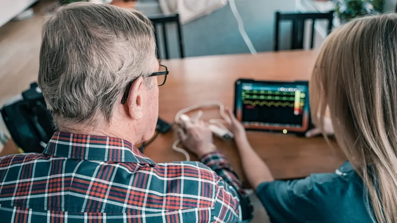 Monitoring at home primary care mobimed ortivus care worker and patient